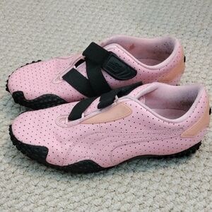 Puma Pink and Black Sneakers with Sporty Design